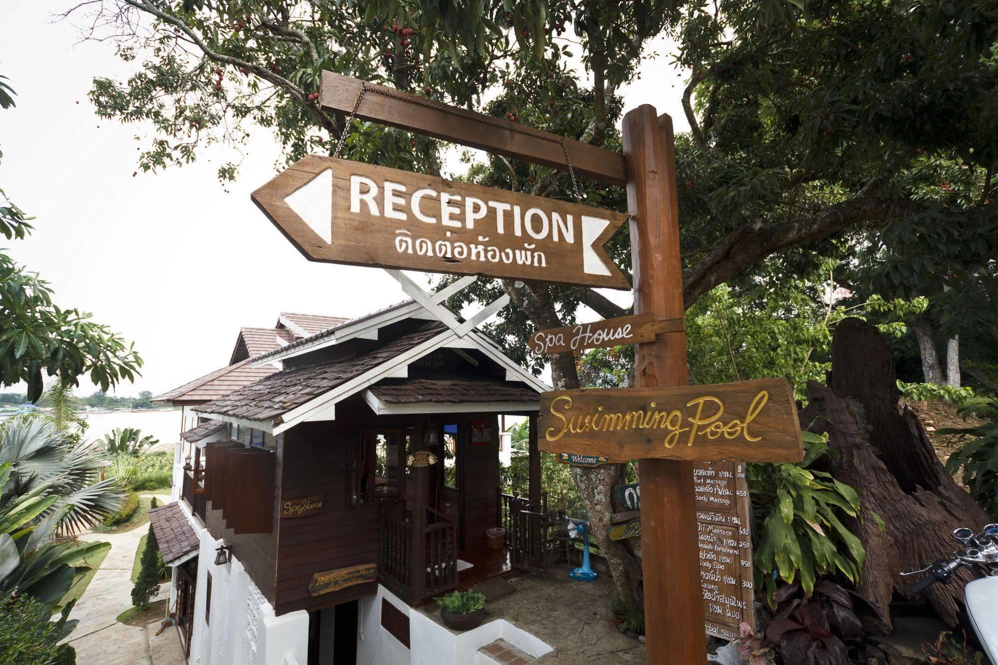 Hotel Gin'S Maekhong View Chiang Saen Exterior foto